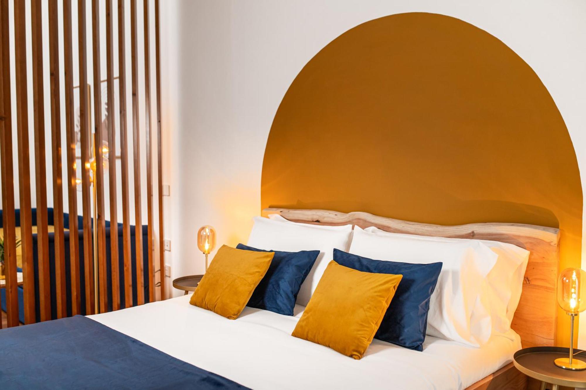 Quatrum Apartment نابولي المظهر الخارجي الصورة